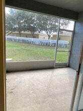 12516 Kings Crossing Dr in Gibsonton, FL - Building Photo - Building Photo