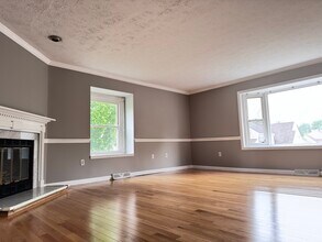 17 Cadogan Way, Unit 17 in Nashua, NH - Foto de edificio - Building Photo