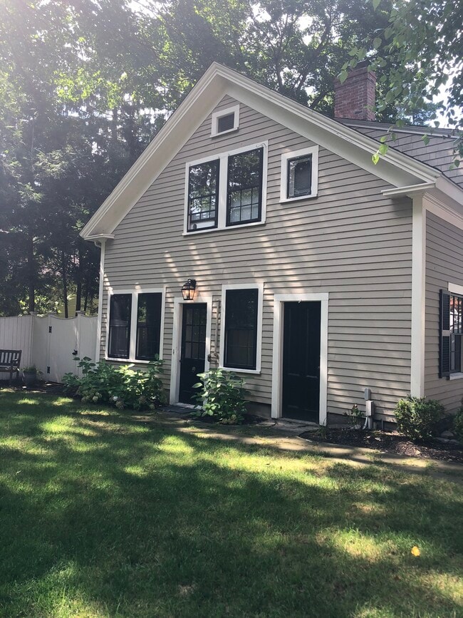 31 Abbott Rd, Unit Carriage House