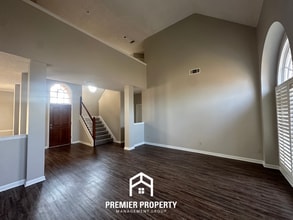 8813 Bredbury Cove E in Memphis, TN - Building Photo - Building Photo