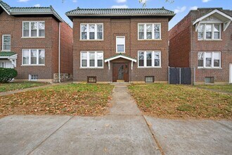 5524 S Grand Blvd in St. Louis, MO - Building Photo - Building Photo