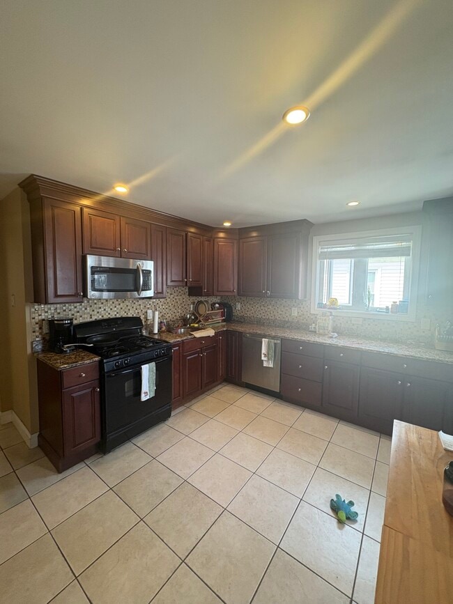 47 Boston Ave, Unit 2