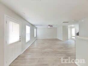 2910 Candleside Dr in San Antonio, TX - Foto de edificio - Building Photo