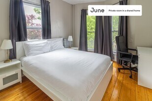 Room in Shared 4 bed/1 bath home in Boston, MA - Building Photo