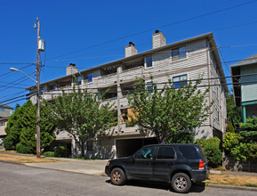 Quincy Apartments in Seattle, WA - Building Photo - Building Photo