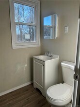 65 Cherry St-Unit -2F in Meriden, CT - Building Photo - Building Photo