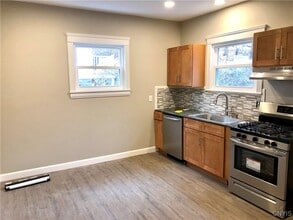 65 Chedell Pl in Auburn, NY - Building Photo - Building Photo