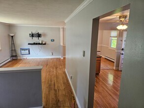 222 Crest Ave in Waterbury, CT - Building Photo - Building Photo