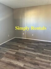 1024 Chelwood Park Blvd NE in Albuquerque, NM - Building Photo - Building Photo