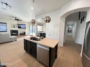 18663 W Sunrise Dr in Goodyear, AZ - Foto de edificio - Building Photo