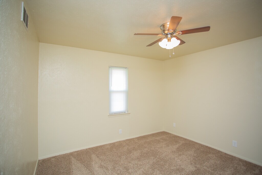 Pecan Grove Apartments in Denton, TX