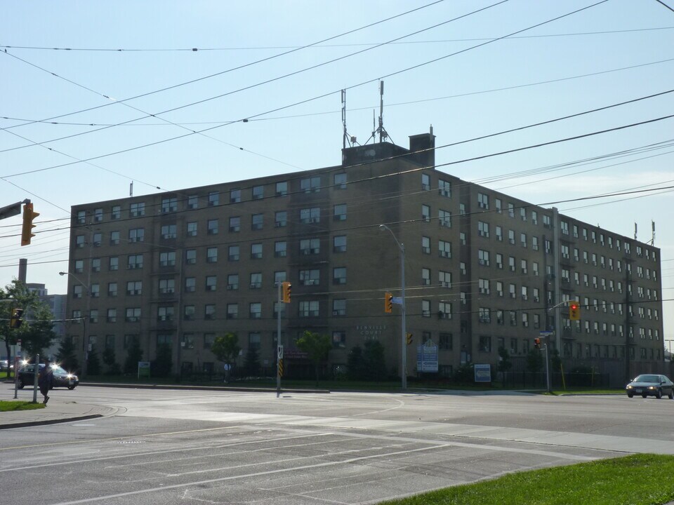 Benville Court Apartments in Toronto, ON - Building Photo