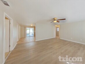 8589 Lantana Dr in Seminole, FL - Building Photo - Building Photo