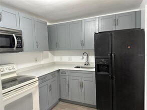 6360 30th St N in St. Petersburg, FL - Building Photo - Building Photo