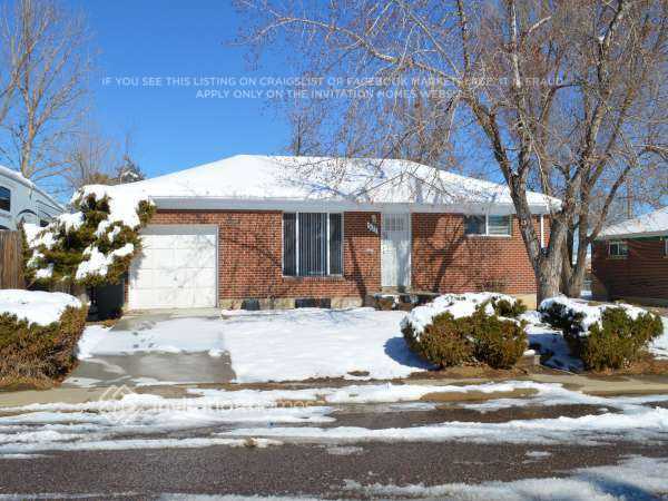303 Leonard Ln in Northglenn, CO - Building Photo