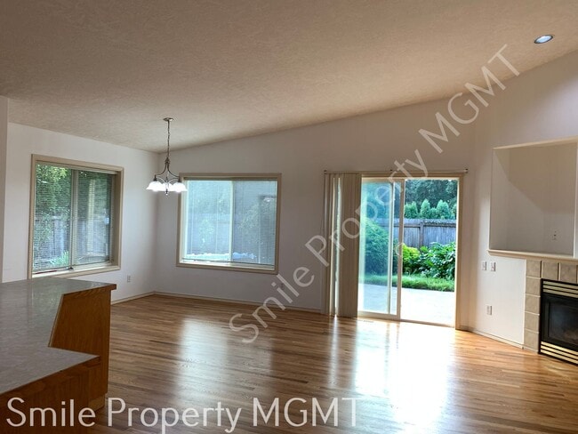 15198 SE Sedona Dr in Clackamas, OR - Building Photo - Building Photo