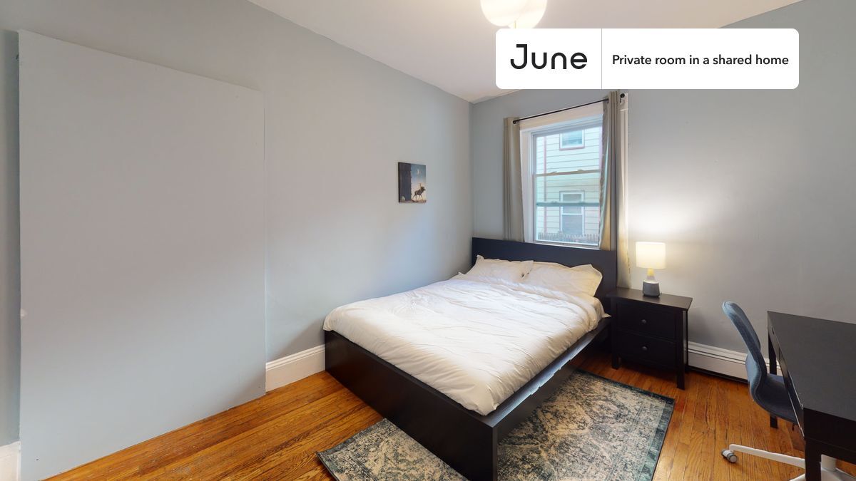76 Easton St in Boston, MA - Building Photo