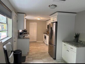 2317 W Bristol Ave in Tampa, FL - Building Photo - Building Photo