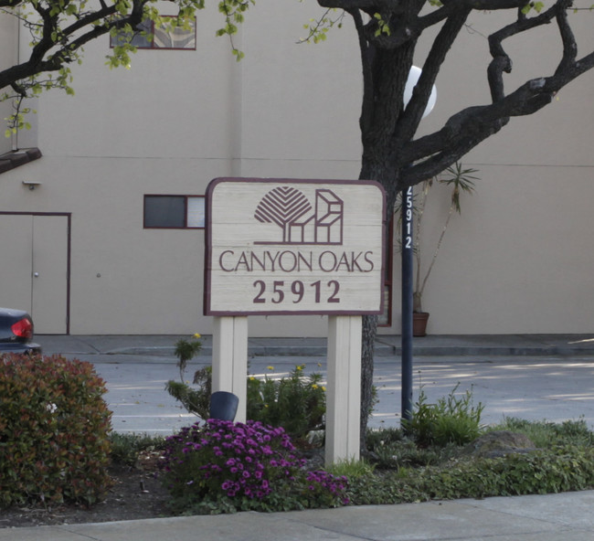 Canyon Oaks in Hayward, CA - Building Photo - Building Photo