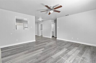 104 E Cedar St in Tyler, TX - Building Photo - Building Photo