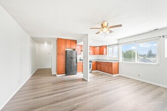 1609 B St, Unit 1 in Hayward, CA - Building Photo - Building Photo
