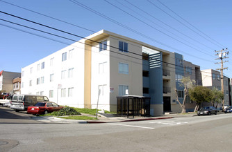 1260 Edgeworth Ave in Daly City, CA - Building Photo - Building Photo