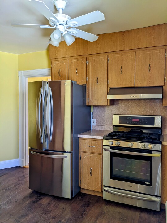72 Clinton St, Unit 3 in Everett, MA - Foto de edificio