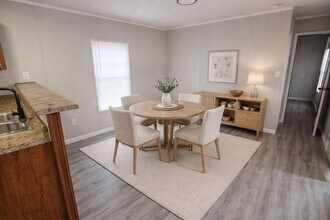 25 Deerwood Park in Centralia, IL - Foto de edificio - Building Photo