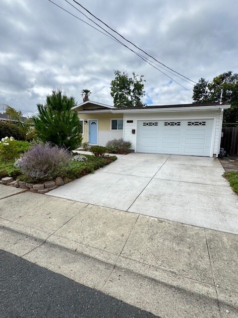 1879 Queens Rd in Concord, CA - Building Photo - Building Photo
