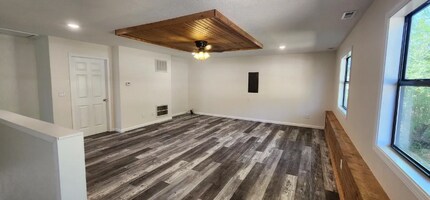 1441 Co Rd 806 in Gainesville, MO - Building Photo - Building Photo