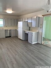 2125 Ala Mahamoe St in Honolulu, HI - Building Photo - Building Photo