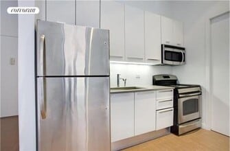 122 West St in Brooklyn, NY - Building Photo - Building Photo