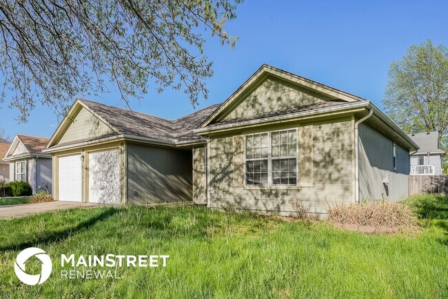 853 SW Harvest Dr in Grain Valley, MO - Foto de edificio - Building Photo