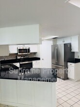 2437 Bucknell Dr in Valrico, FL - Building Photo - Building Photo