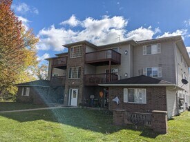 641 Kimberlite St in Tiffin, IA - Building Photo