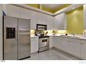 319 Fayetteville St, Unit 312 in Raleigh, NC - Foto de edificio - Building Photo