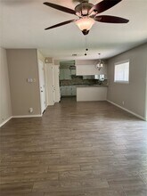 110 Chelsea Rd in Conroe, TX - Building Photo - Building Photo