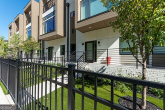 1099 North Avenue NE in Atlanta, GA - Building Photo - Building Photo