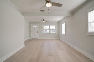 320 NW 6th Ave in Delray Beach, FL - Foto de edificio - Building Photo