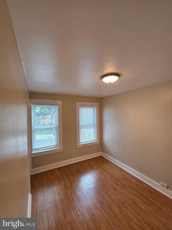 property at 808 E Marion St
