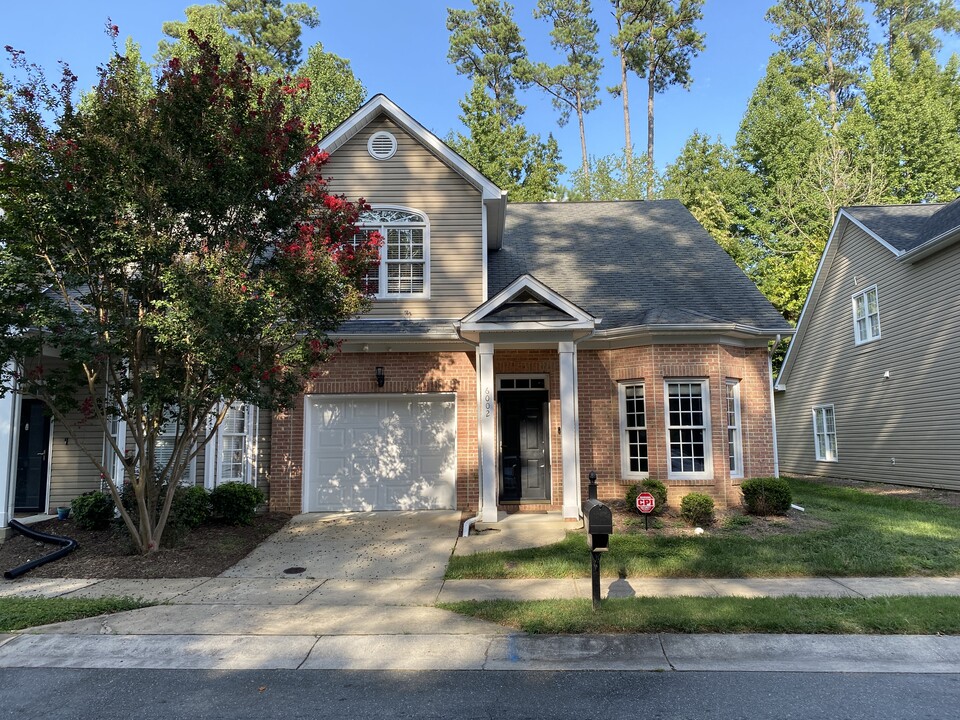 6002 River Estates Dr in Knightdale, NC - Building Photo