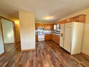 160 Cotton Grove Rd in Jackson, TN - Building Photo - Building Photo