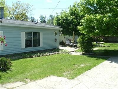 2119 E Main St in Niles, MI - Foto de edificio - Other