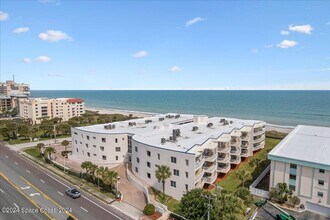 601 N Miramar Ave in Indialantic, FL - Building Photo - Building Photo