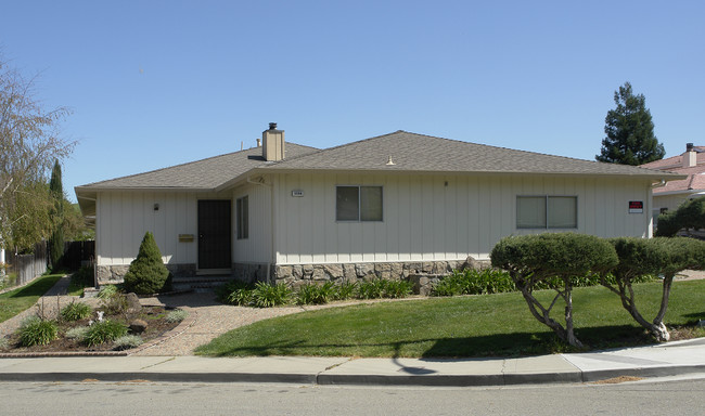 5596-5598 Sonoma Dr in Pleasanton, CA - Building Photo - Building Photo