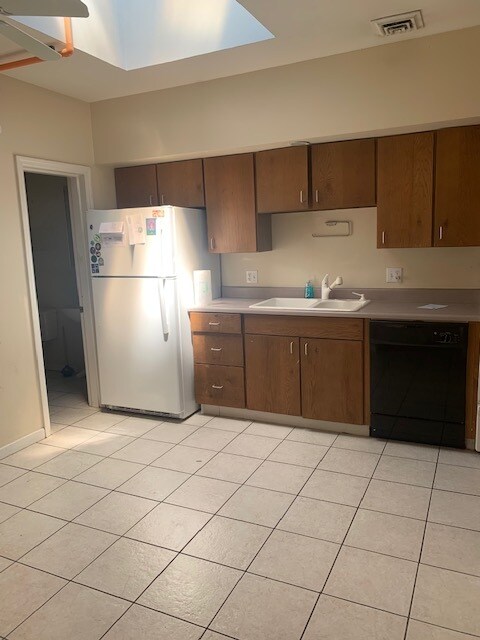 10 s 9th st, Unit Apt. B in Columbia, MO - Building Photo - Building Photo