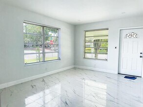 425 SW 18th Ave in Fort Lauderdale, FL - Building Photo - Building Photo