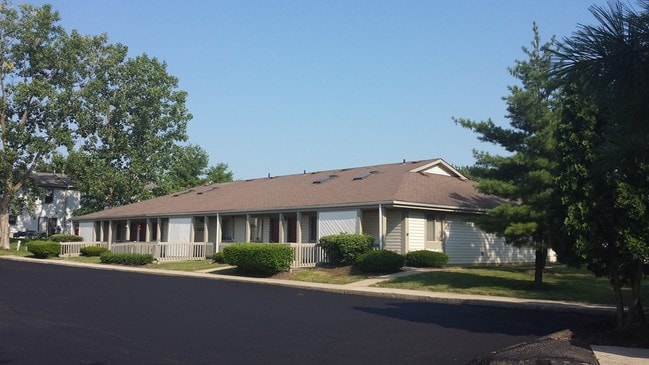 2071 Smoky View Blvd in Powell, OH - Building Photo - Building Photo