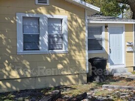 2337 15th Ave S in St. Petersburg, FL - Building Photo