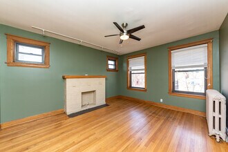 4255 N Campbell Ave, Unit 2N in Chicago, IL - Foto de edificio - Building Photo